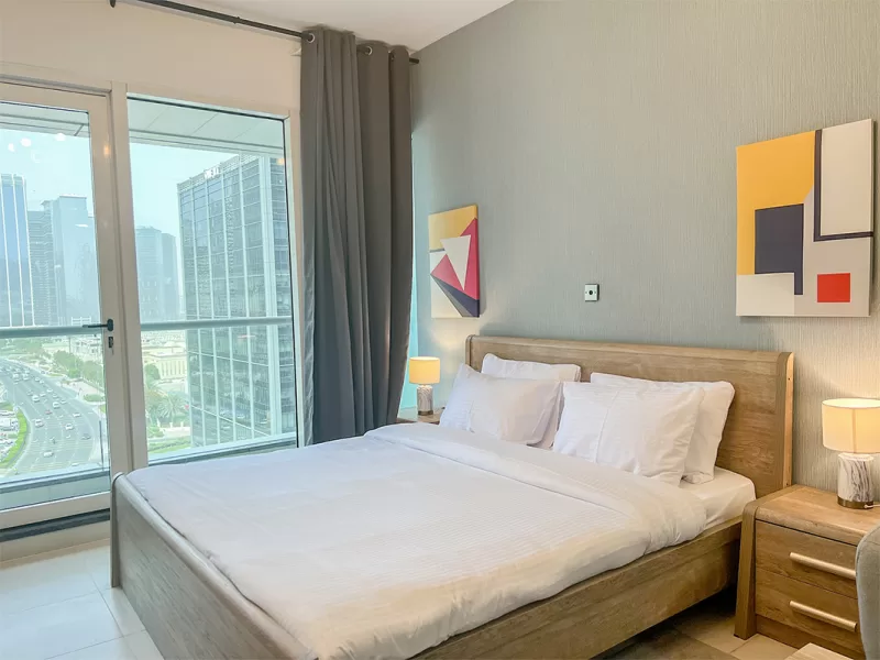 Spacious Chic Studio with Balcony near Dubai Marina